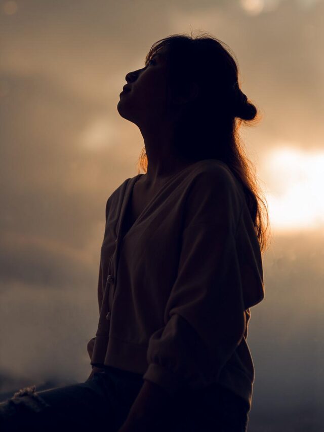 sad shayari झूठे लोगो पर शायरी - झूठ फरेब शायरी